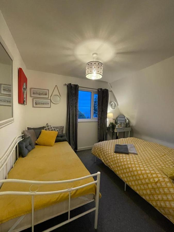 Home, Tywyn, Great Location Holiday home *